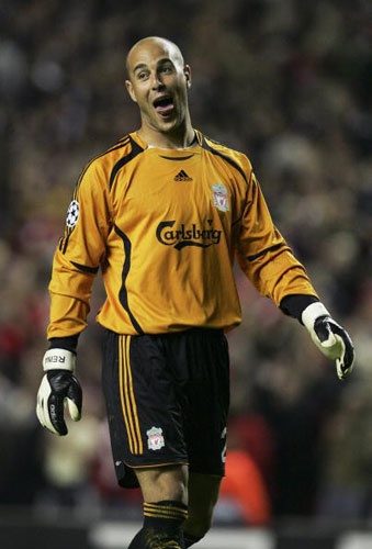 篮球湖人主力球员场上状态火热