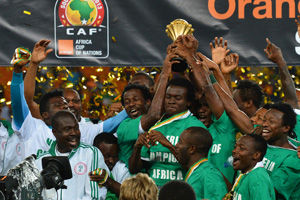 足球Chant大搜集：永远高歌的球迷，他们在唱着什么？（看台永恒的歌声：足球Chant都在唱些什么？）