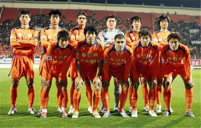 克罗地亚媒体：拜仁球探现场考察哈伊杜克19岁后卫霍达克