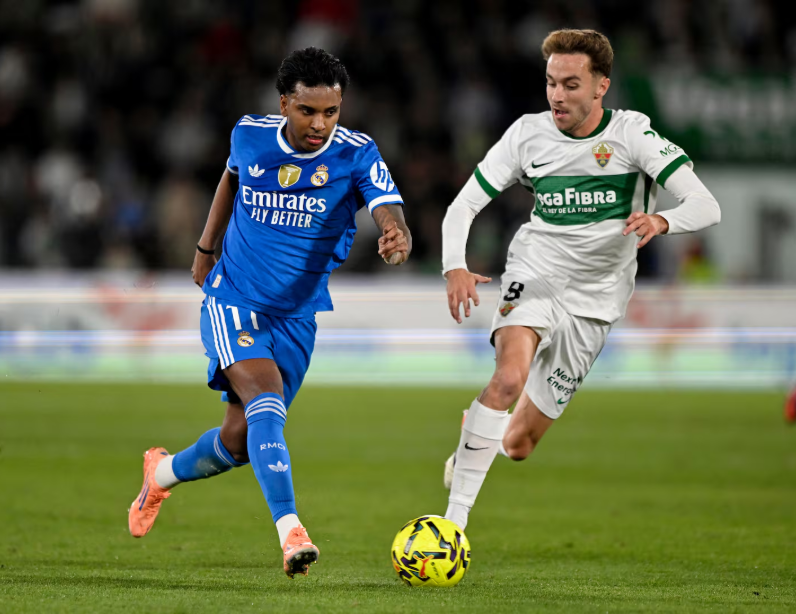 西媒：拉什福德因个人原因缺席训练，明天将回归（西媒称：拉什福德因私事缺席训练，预计明日归队）