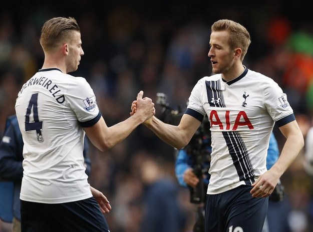 斯科尔斯、卡拉格都认为：哈白布是足球历史上最佳中场组合（斯科尔斯与卡拉格一致认为：哈白布是足坛史上最强中场组合）