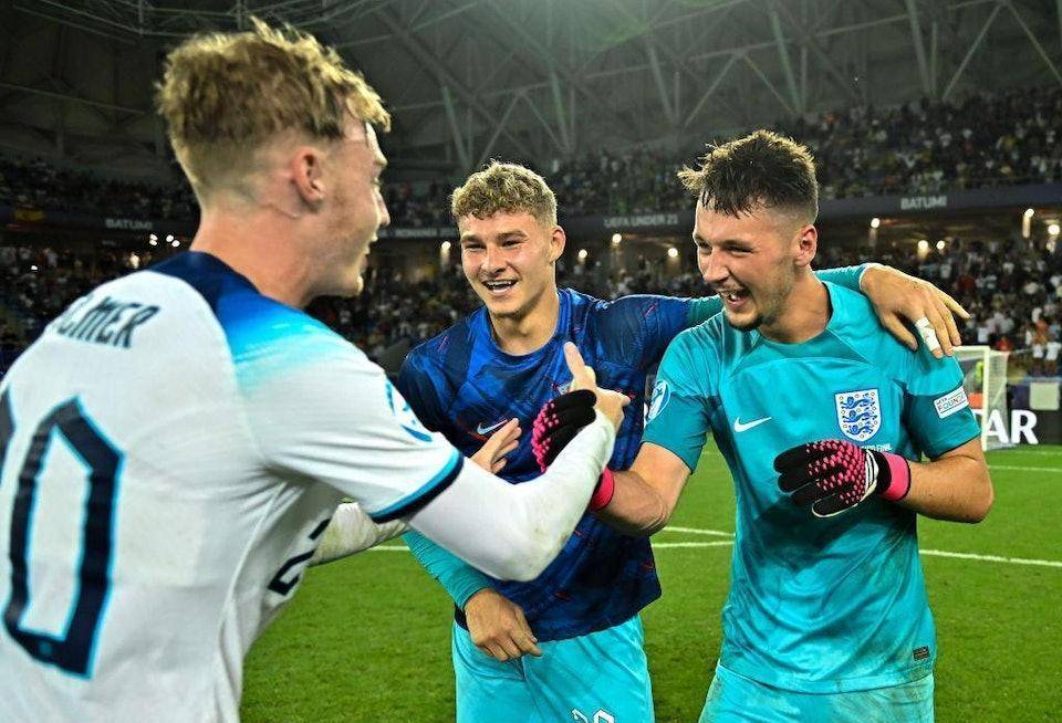 旺仔破门 欧冠切尔西3-0十人巴萨（欧冠：旺仔建功，切尔西3-0完胜十人巴萨）