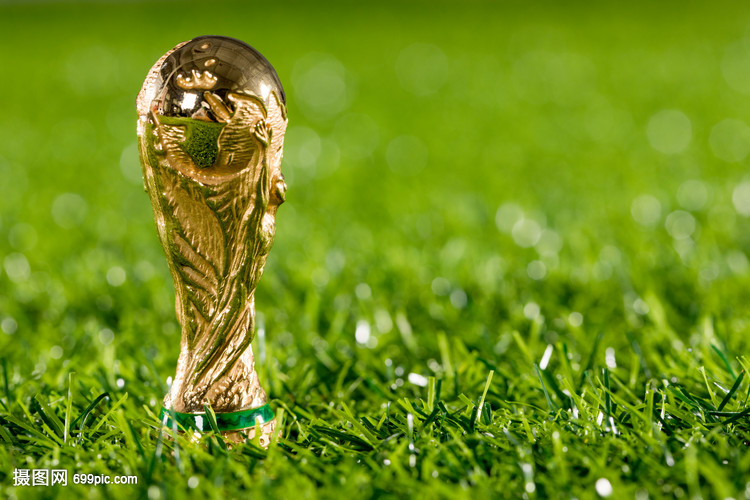 武汉三镇刚官宣邓涵文离队，就引发哄抢，三大热门下家各有胜算！（武汉三镇官宣邓涵文离队引爆争抢，三大热门下家各显胜算）