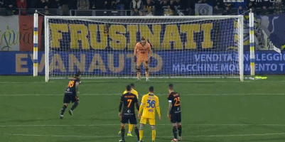 歌手：阿根廷跟巴西是宿敌没事！阿根廷可是有梅西！