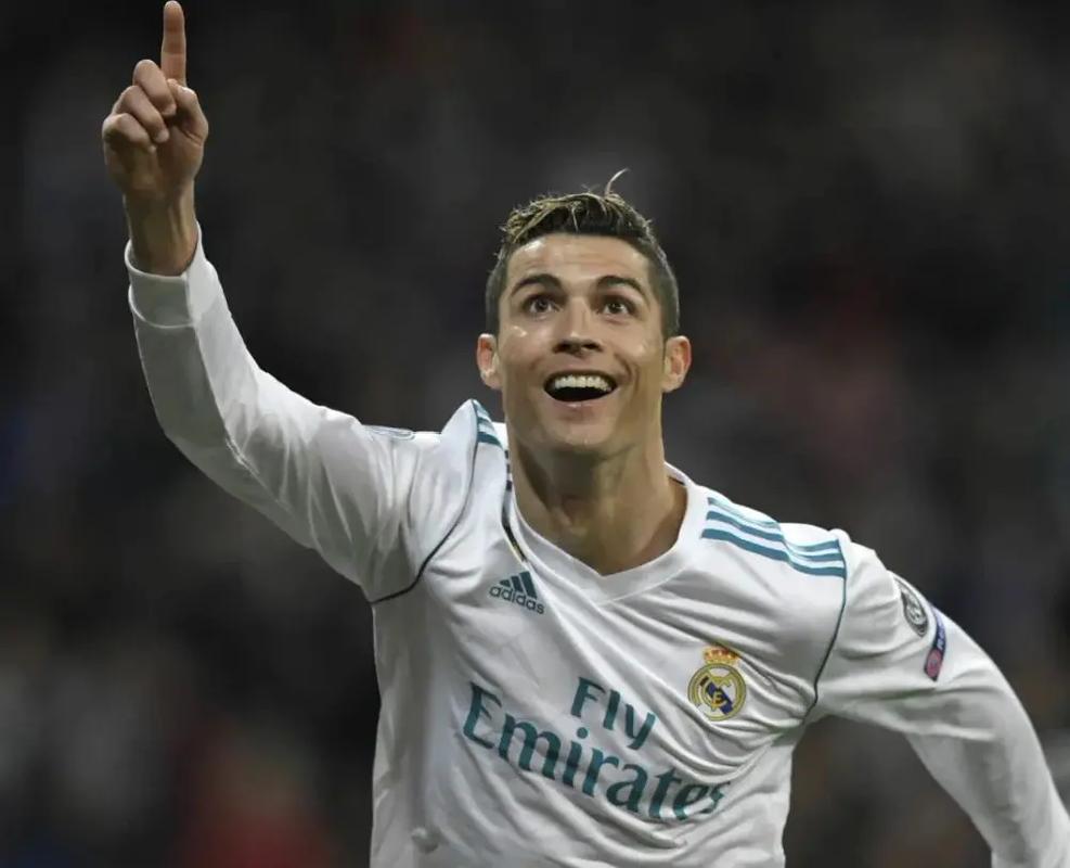 解锁新身份，美女球员艾丽莎-莱曼将成为米兰冬奥会火炬手（艾丽莎-莱曼受邀出任米兰冬奥会火炬手）