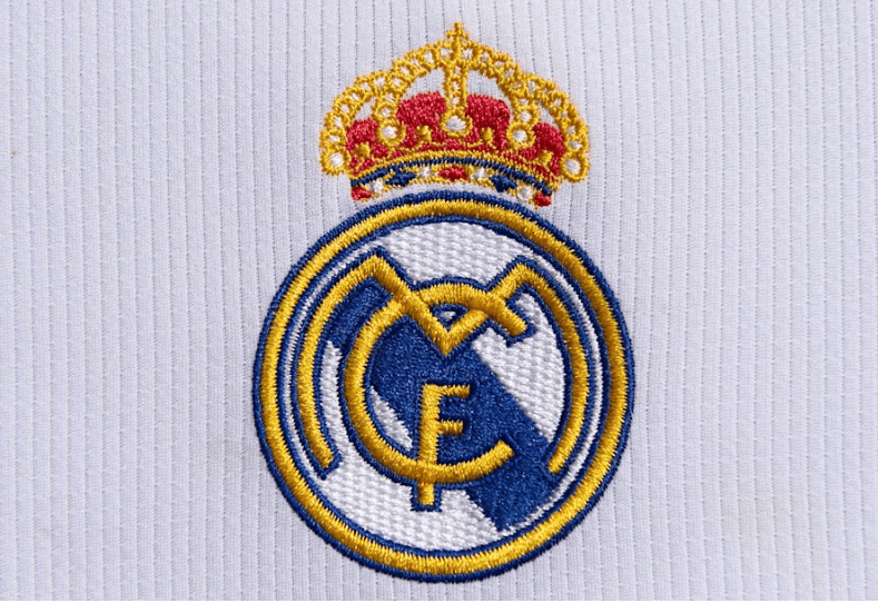 科尔谈库明加遭DNP：他不是明星球员，就会遇到这种情况（科尔谈库明加未获出场：非明星球员难免遇到这种情况）