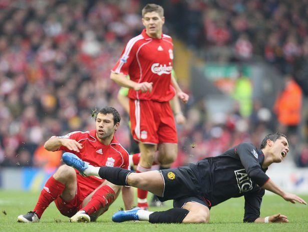 疯狂进球大战！西甲领头羊征服客场，豪取6连胜，领先皇马4分（火力全开！西甲榜首客场凯旋，六连胜在手，甩开皇马4分）