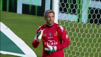 9次扑救力保零封，弗莱肯当选曼城vs勒沃库森全场最佳（狂揽9次扑救零封，弗莱肯加冕曼城对勒沃库森全场最佳）