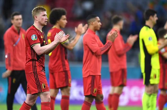 骑士内线组合压制对手