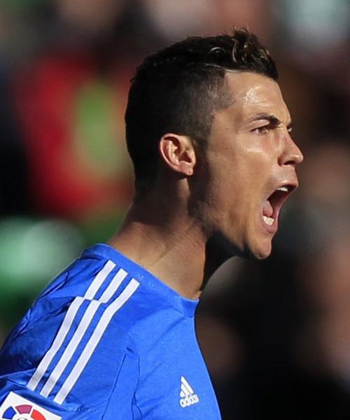 足坛一些球员会不会是有其他副业……？