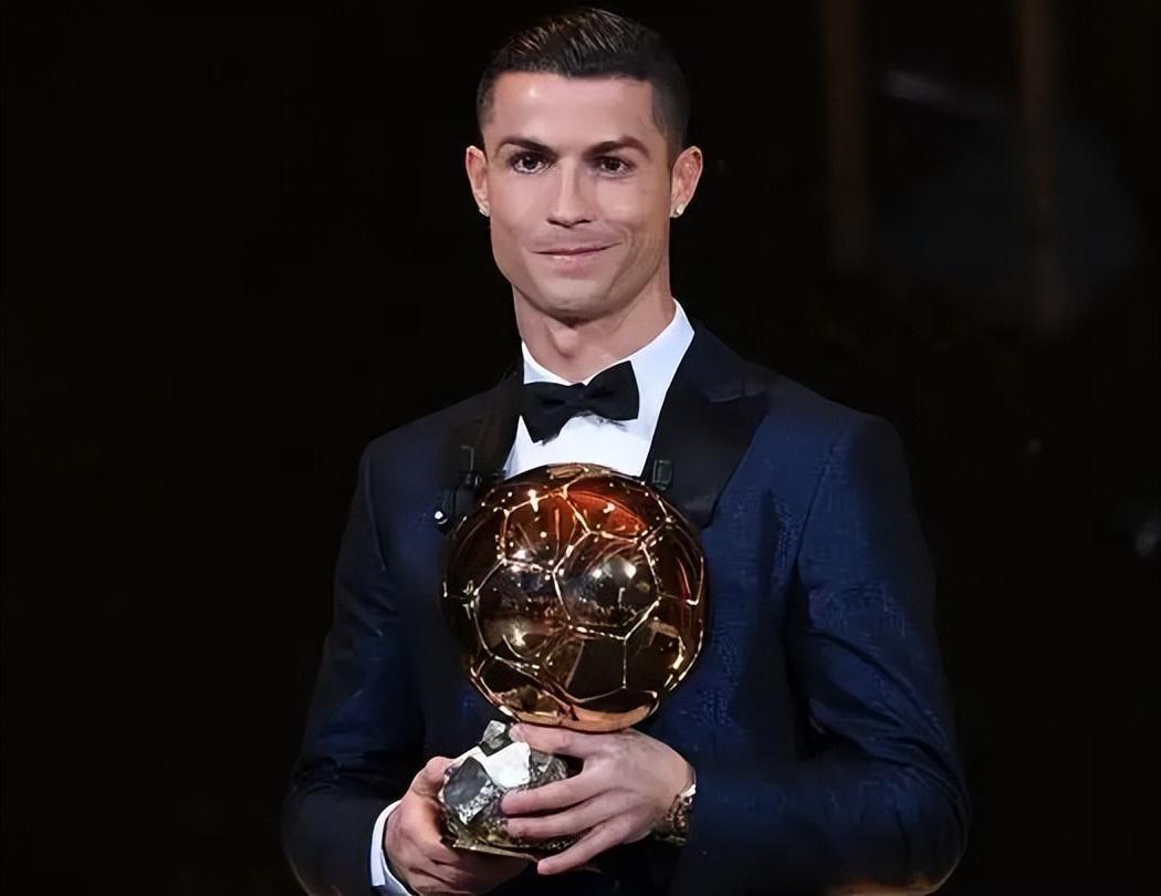 王燊超：最高兴的事是冠军留在了上海；中超整体水平在进步（王燊超：冠军留在上海最令我高兴，中超整体水平在提升）